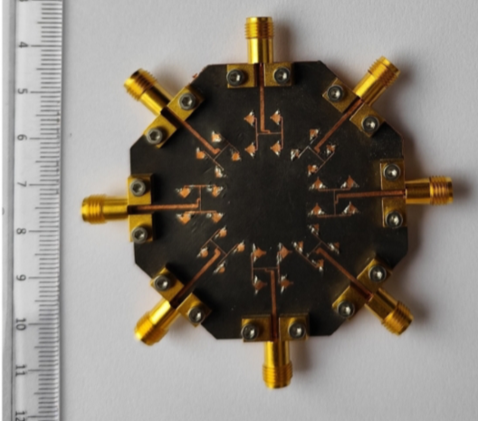 Spatial Diversity & Dynamic Tuning: Analyzing 5G NR and Wi-Fi 7 Antenna Array Engineering in the Z Flip 8 and Z Fold 8