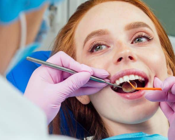 How Family Dentistry Encourages Confidence Through Cosmetic Options