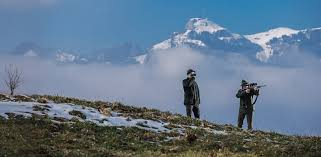 How Thermal Binoculars with 1000m Detection Distance Improve Visibility